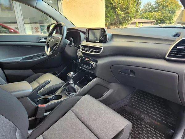 Hyundai Tucson 1.6-1.MAJITEL-TOP STAV-4x4 - foto 3