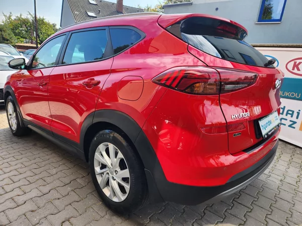 Hyundai Tucson 1.6-1.MAJITEL-TOP STAV-4x4 - foto 9