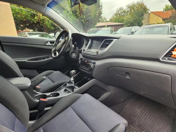 Hyundai Tucson 1.7-1.MAJ.-NAVI-KAMERA-TAŽNÉ - foto 11