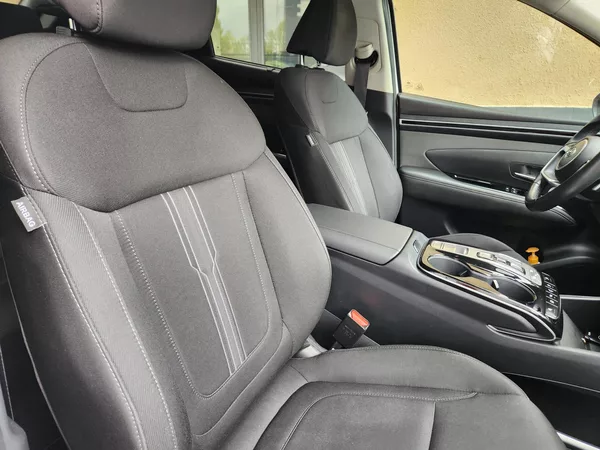Hyundai Tucson 1.6-AUTOMAT-NAVI-KAMERA - foto 18
