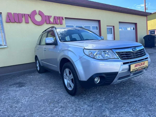 Subaru Forester 2.0 4x4/Tažné/110kW/Výhřev