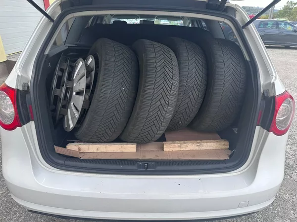 Volkswagen Passat 2.0TDi ČR/Rozvody/2*pneu/Tažné - foto 13