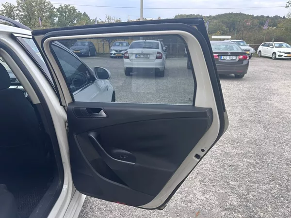 Volkswagen Passat 2.0TDi ČR/Rozvody/2*pneu/Tažné - foto 15