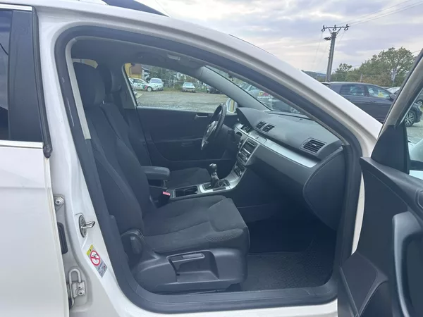 Volkswagen Passat 2.0TDi ČR/Rozvody/2*pneu/Tažné - foto 16
