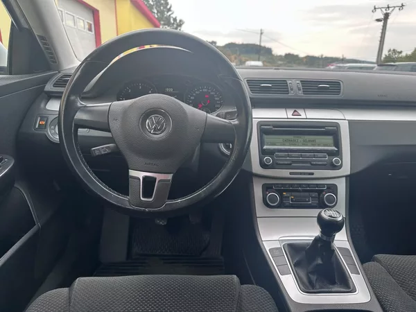 Volkswagen Passat 2.0TDi ČR/Rozvody/2*pneu/Tažné - foto 18