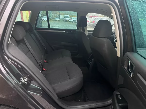 Škoda Superb 2.0TDi VýhřevSedadel/Serv.Knih - foto 16