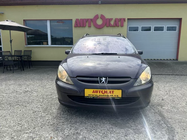 Peugeot 307 1.6i 80kw/2 sady pneu - foto 8