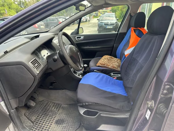 Peugeot 307 1.6i 80kw/2 sady pneu - foto 9