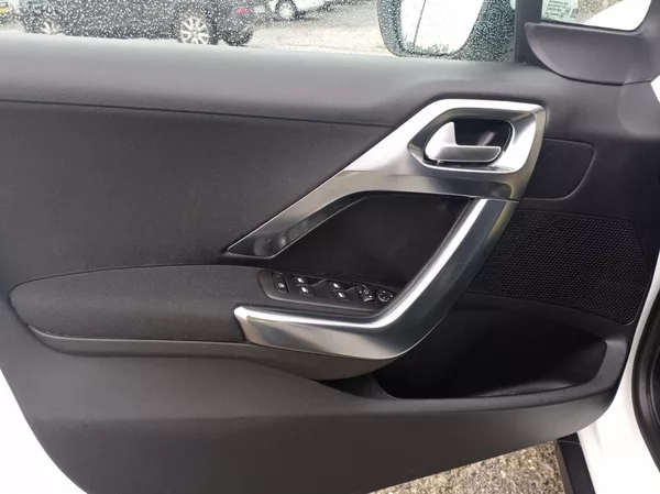 Peugeot 2008 1.5 75kW/Navi/1Maj/TOP - foto 11