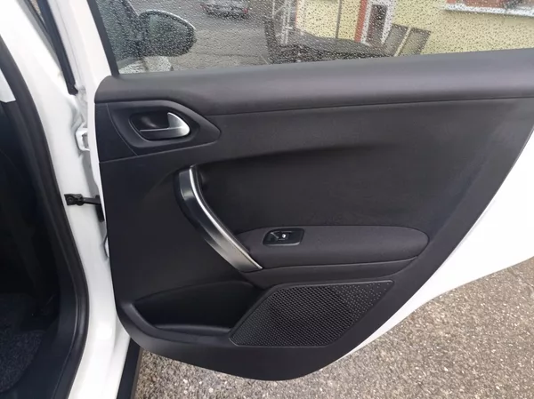 Peugeot 2008 1.5 75kW/Navi/1Maj/TOP - foto 19