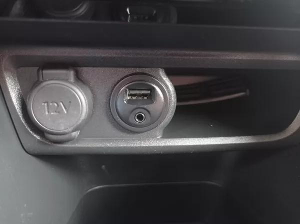 Peugeot 2008 1.5 75kW/Navi/1Maj/TOP - foto 36