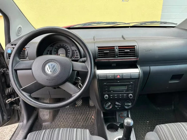 Volkswagen Fox 1.2i 40kW/ABS - foto 17