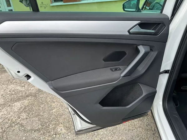 Volkswagen Tiguan 2.0 TDI 110kW/4x4/DSG/Navi - foto 12