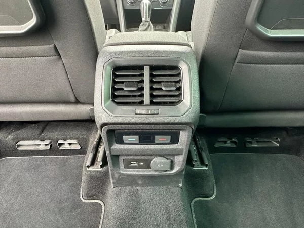 Volkswagen Tiguan 2.0 TDI 110kW/4x4/DSG/Navi - foto 15
