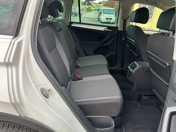 Volkswagen Tiguan 2.0 TDI 110kW/4x4/DSG/Navi - foto 19
