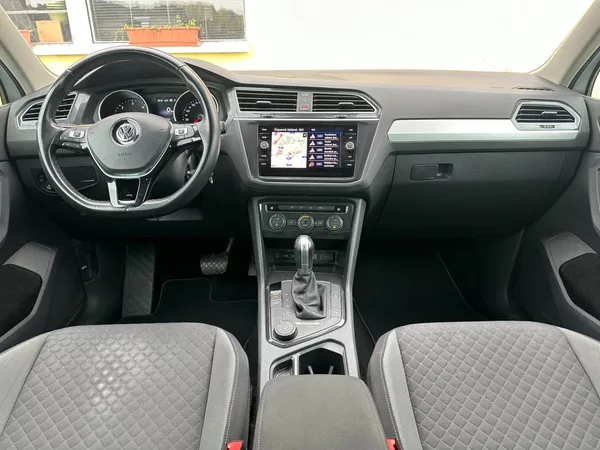 Volkswagen Tiguan 2.0 TDI 110kW/4x4/DSG/Navi - foto 23