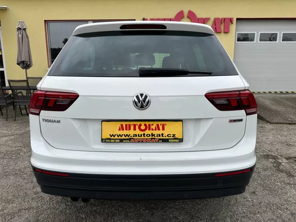 Volkswagen Tiguan 2.0 TDI 110kW/4x4/DSG/Navi - foto 4