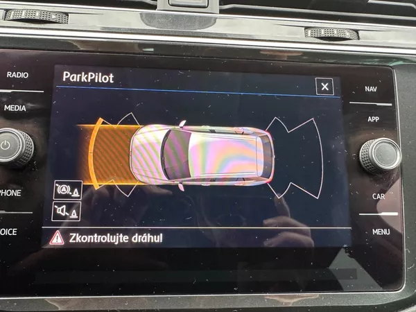 Volkswagen Tiguan 2.0 TDI 110kW/4x4/DSG/Navi - foto 41