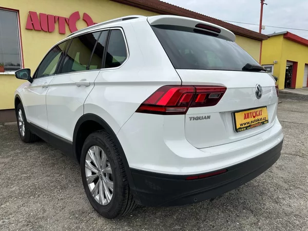Volkswagen Tiguan 2.0 TDI 110kW/4x4/DSG/Navi - foto 5