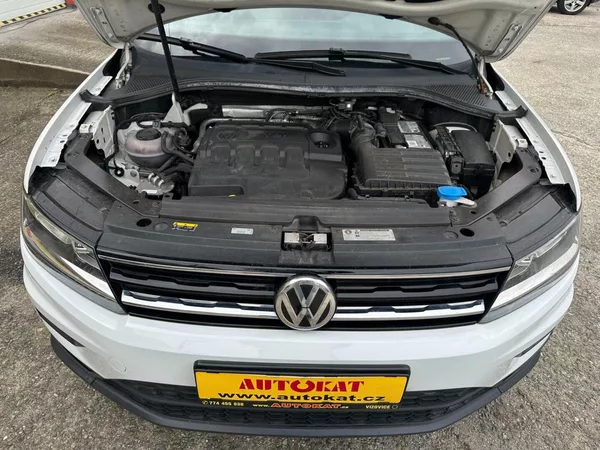 Volkswagen Tiguan 2.0 TDI 110kW/4x4/DSG/Navi - foto 9