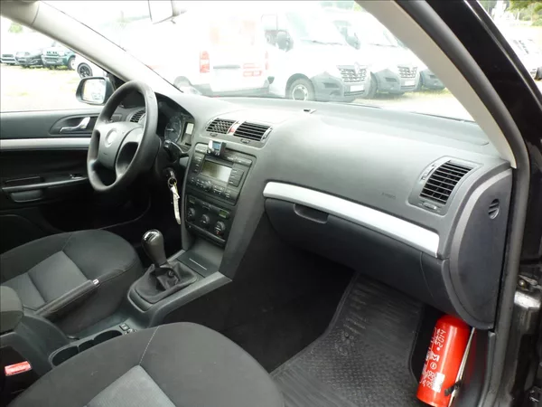 Škoda Octavia 1,9 TDI Black Edition Eleganc - foto 28