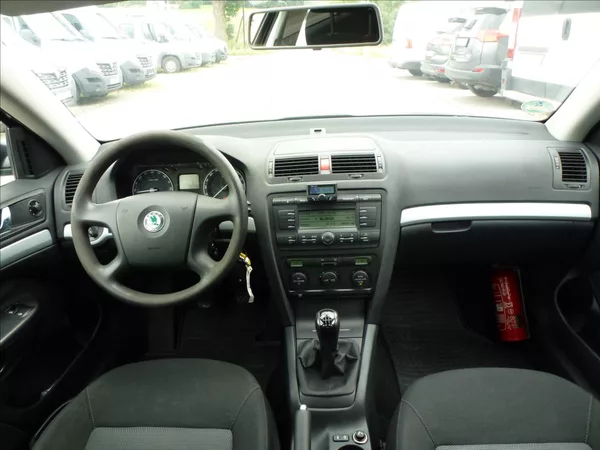 Škoda Octavia 1,9 TDI Black Edition Eleganc - foto 30