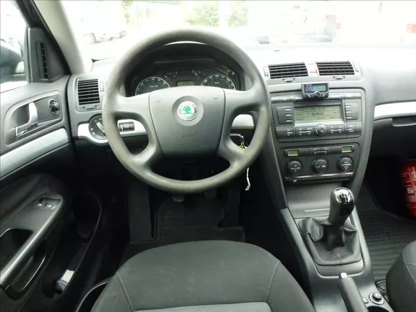Škoda Octavia 1,9 TDI Black Edition Eleganc - foto 31