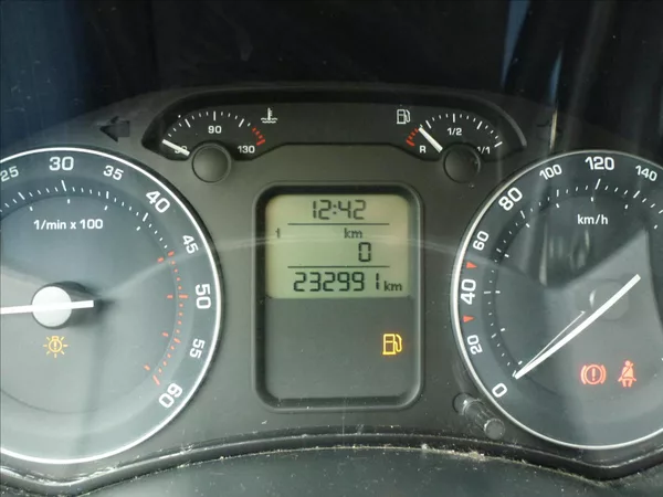 Škoda Octavia 1,9 TDI Black Edition Eleganc - foto 32
