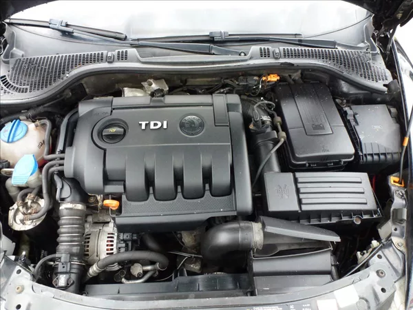 Škoda Octavia 1,9 TDI Black Edition Eleganc - foto 37