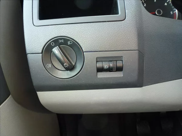 Volkswagen Transporter 2,0 TDI Long - foto 32