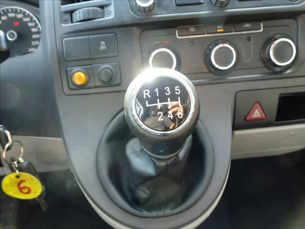 Volkswagen Transporter 2,0 TDI Long - foto 35