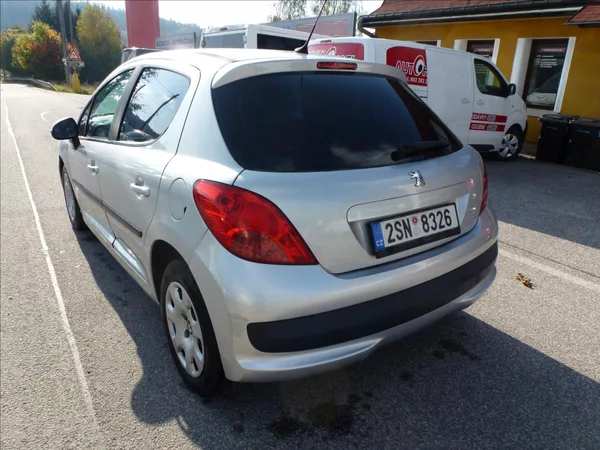 Peugeot 207 1,4 - foto 12