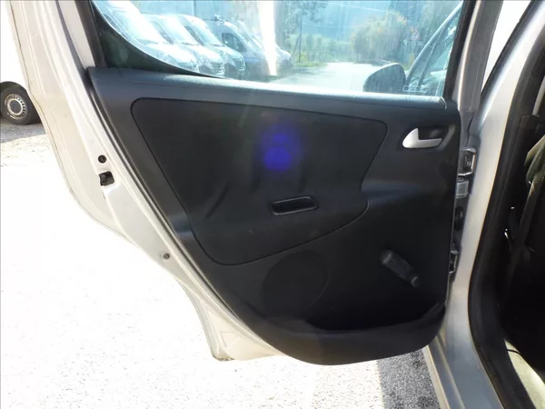 Peugeot 207 1,4 - foto 19