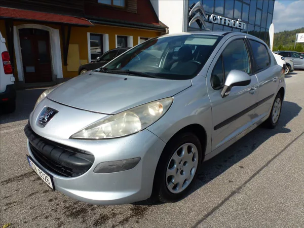 Peugeot 207 1,4 - foto 2