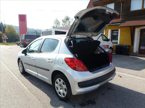 Peugeot 207 1,4 - foto 21