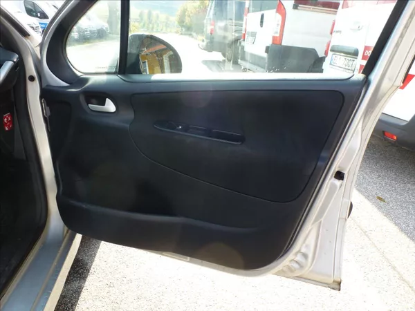 Peugeot 207 1,4 - foto 25