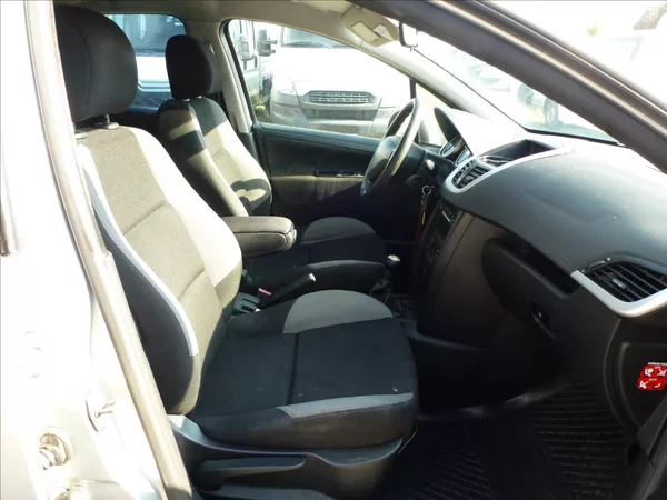 Peugeot 207 1,4 - foto 27