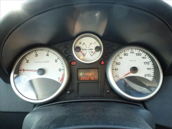 Peugeot 207 1,4 - foto 30
