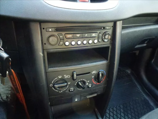 Peugeot 207 1,4 - foto 32
