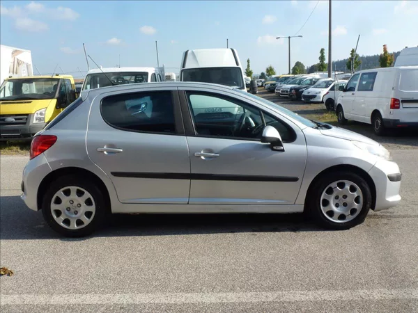 Peugeot 207 1,4 - foto 7