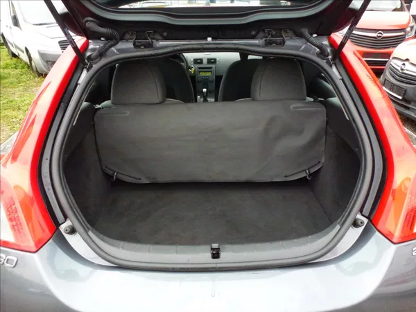 Volvo C30 2,0 i 16V Titanium Grey - foto 25