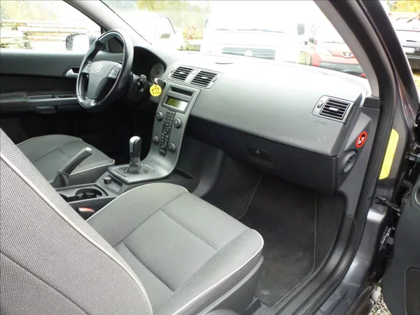 Volvo C30 2,0 i 16V Titanium Grey - foto 29