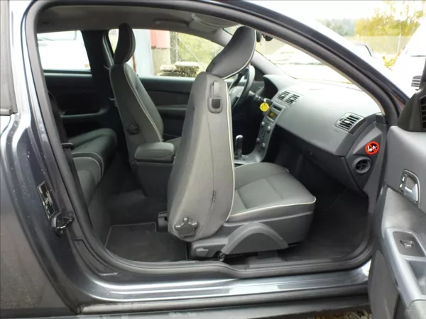 Volvo C30 2,0 i 16V Titanium Grey - foto 33