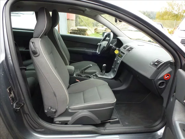 Volvo C30 2,0 i 16V Titanium Grey - foto 34