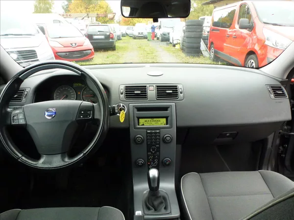 Volvo C30 2,0 i 16V Titanium Grey - foto 35