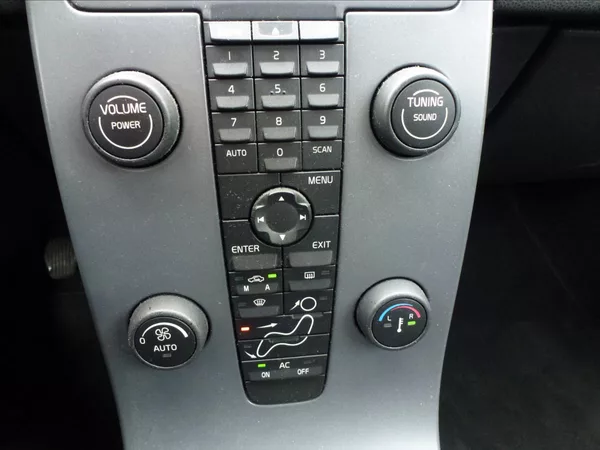 Volvo C30 2,0 i 16V Titanium Grey - foto 42