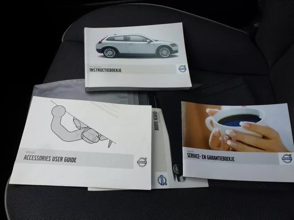 Volvo C30 2,0 i 16V Titanium Grey - foto 44