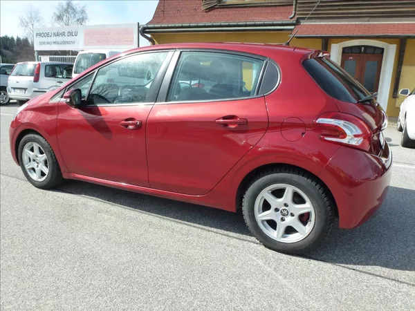 Peugeot 208 1,4 VTi Access 95k MAN5 Lucif - foto 11