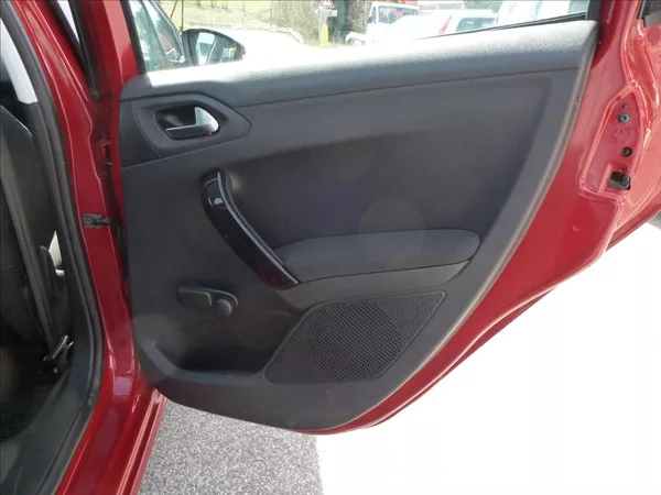 Peugeot 208 1,4 VTi Access 95k MAN5 Lucif - foto 22