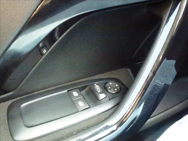Peugeot 208 1,4 VTi Access 95k MAN5 Lucif - foto 30